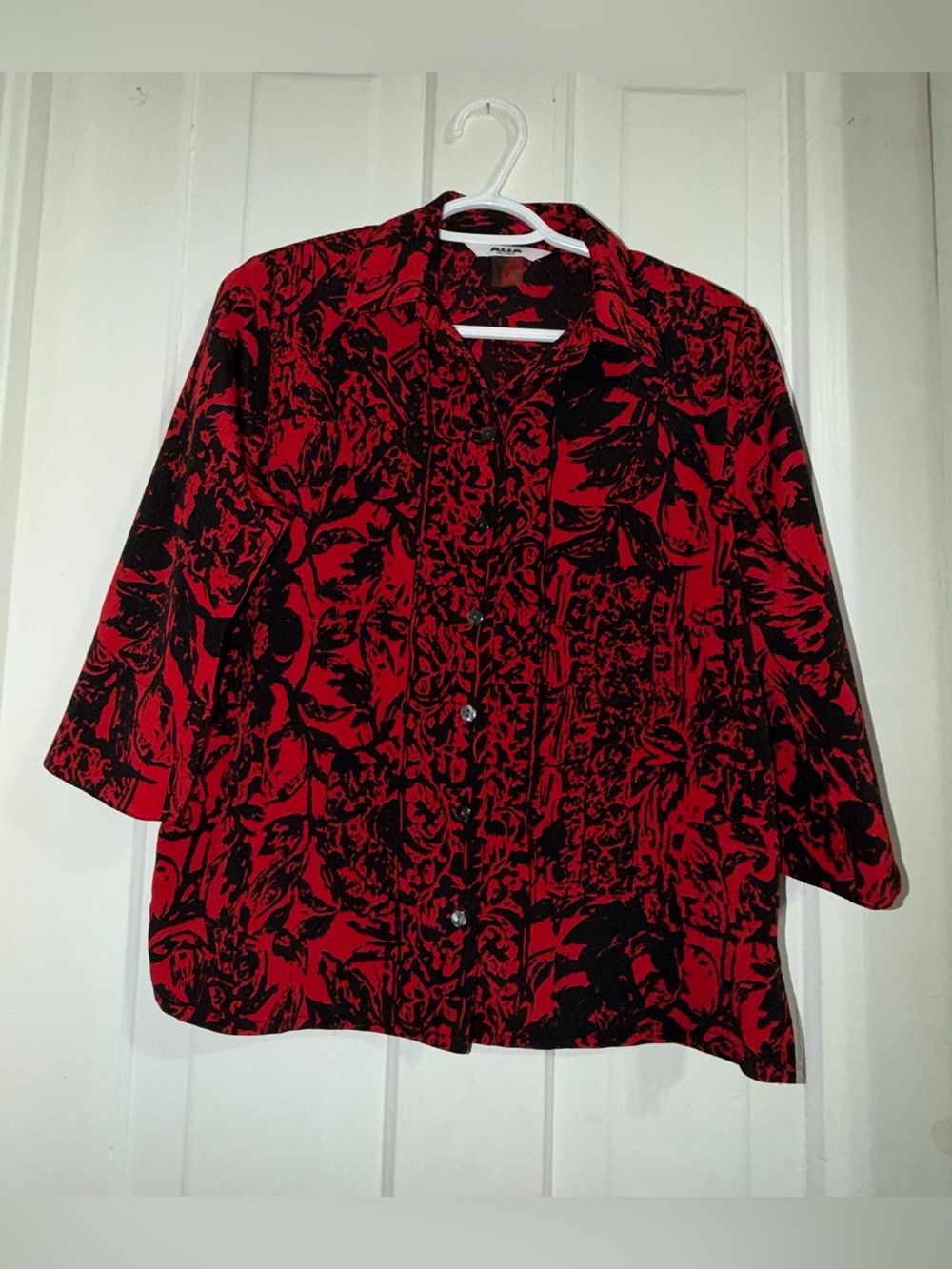 Vintage Alia women's size 8, 8P Red and Black Floral shirt top blazer
